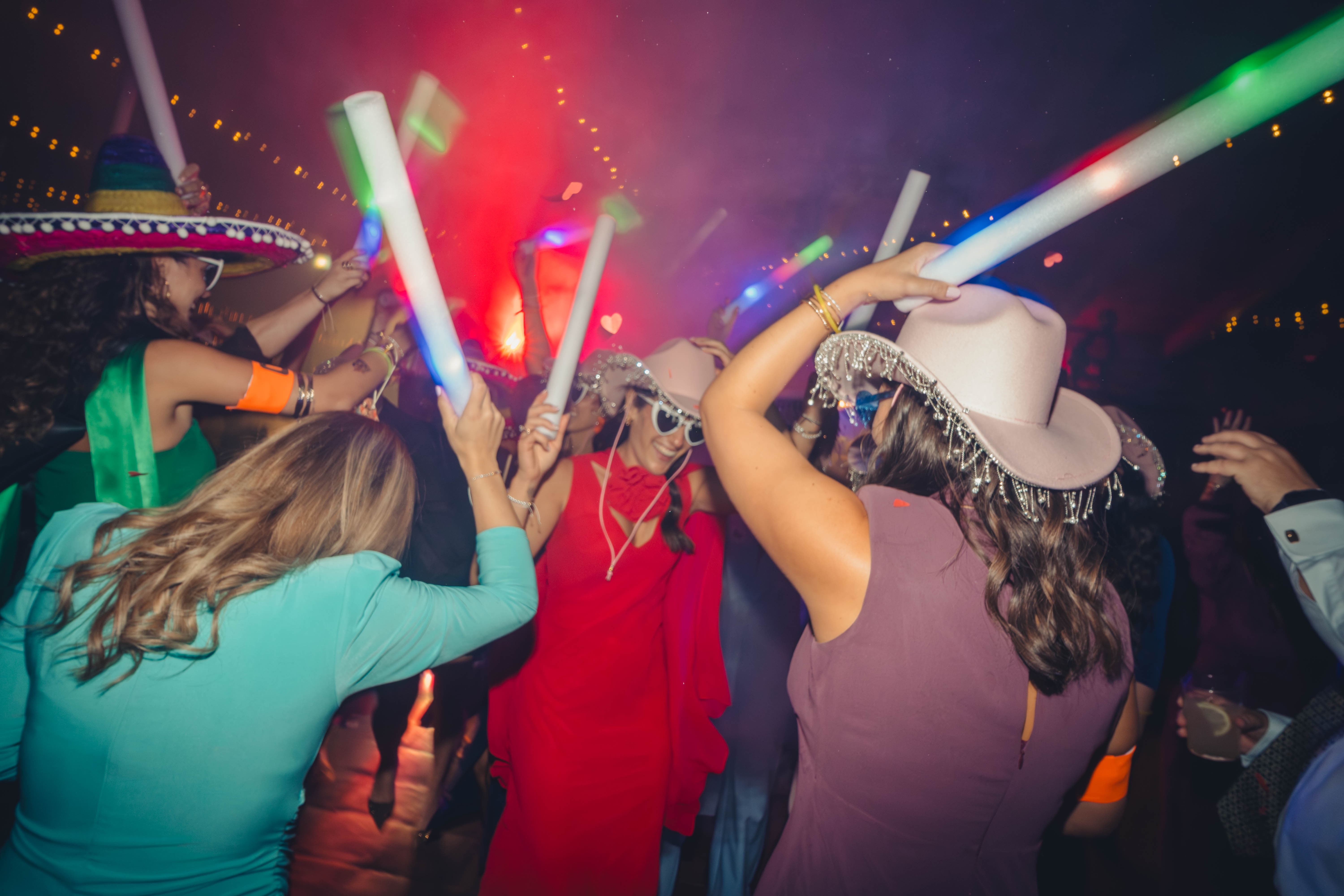 Ejemplo boda - hora loca con atrezzo